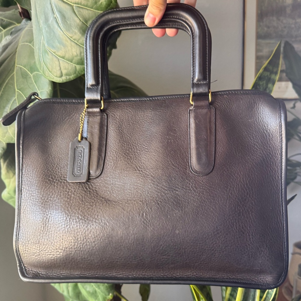 SOLD.       Vintage Coach Leather Mocha Glue In NYC Slim Satchel 1978-1984
